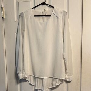 Truth White Pleated Hem Blouse